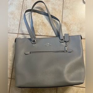 Coach Light Gray Leather Tote Bag💗